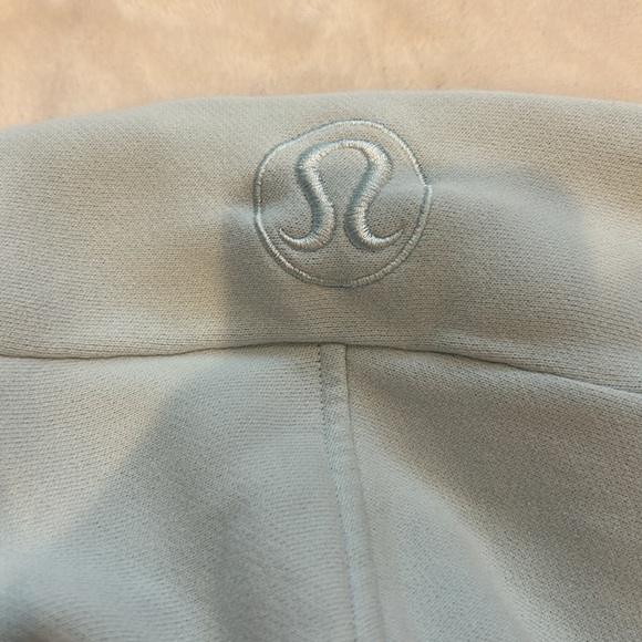Lululemon Scuba Oversized Full-Zip Hoodie - Picture 3 of 7
